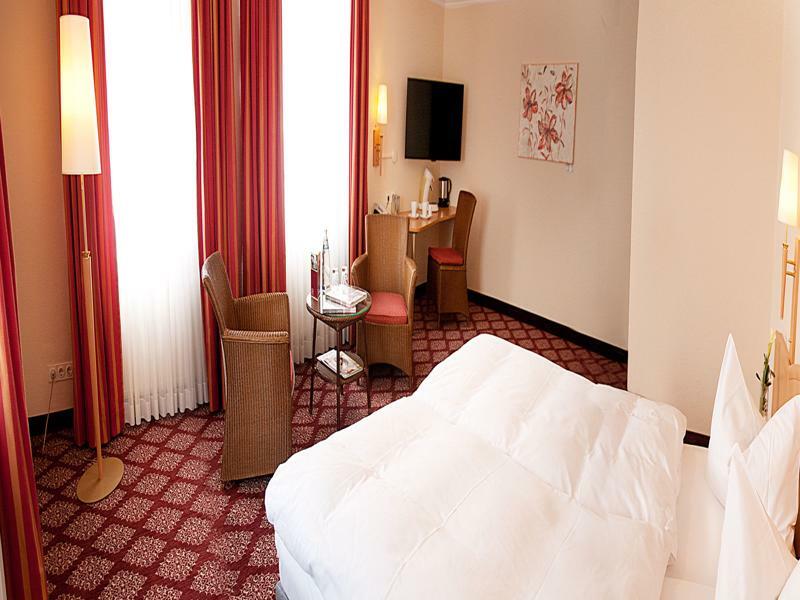 Schlichte Hof Gmbh Hotel Bielefeld Eksteriør billede