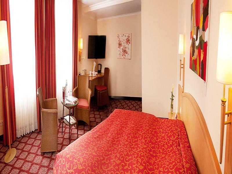 Schlichte Hof Gmbh Hotel Bielefeld Eksteriør billede